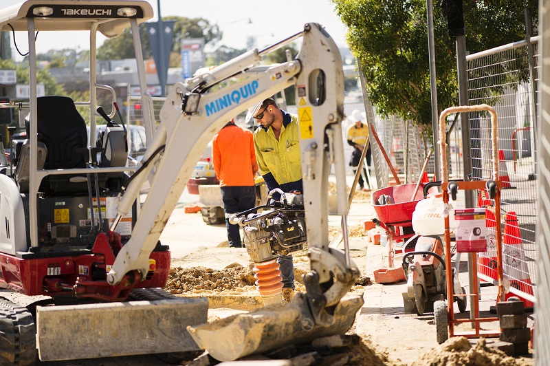 digging to reline pipes